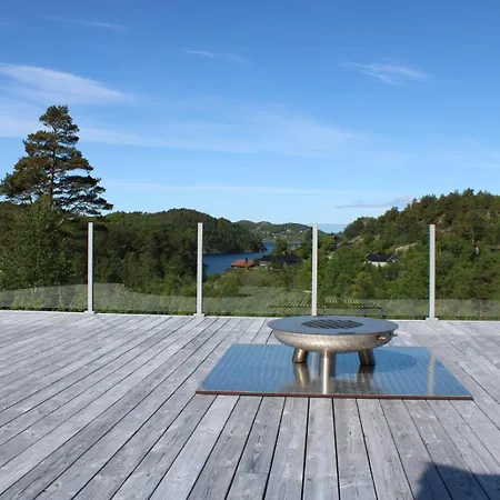 Fjordblick Mit Motorboot, Jetski Und Kanu Mietbar Bis 8 Personen Lyngdal
